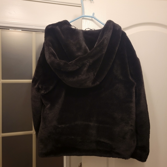 Cute black fauz fur coat jacket with hood - Picture 3 of 3